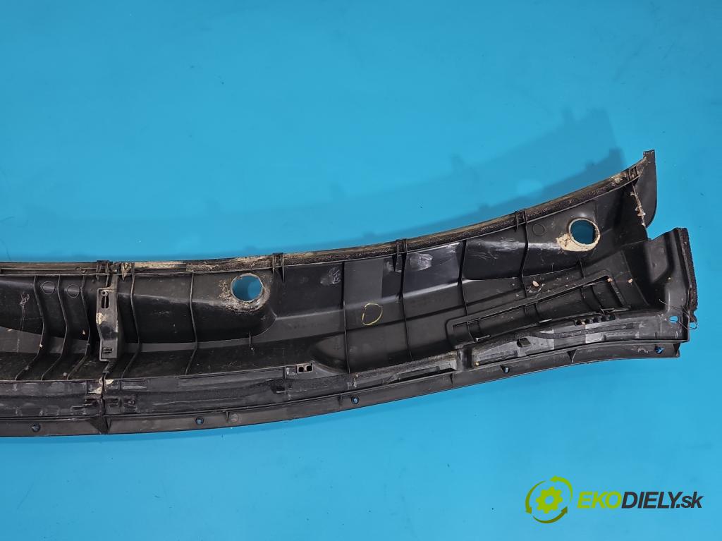 Toyota Prius II XW20 2003-2009 1.5b: 77 HP automatic 57 kW 1497 cm3 5- torpédo 55709-47060 (Torpédo (plast pod čelným sklom))