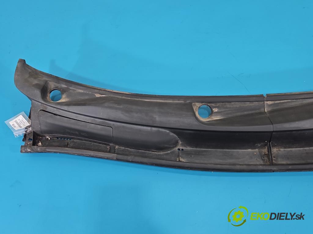 Toyota Prius II XW20 2003-2009 1.5b: 77 HP automatic 57 kW 1497 cm3 5- torpédo 55709-47060 (Torpédo (plast pod čelným sklom))