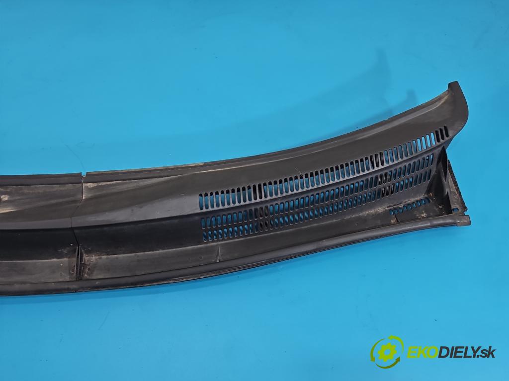 Toyota Prius II XW20 2003-2009 1.5b: 77 HP automatic 57 kW 1497 cm3 5- torpédo 55709-47060 (Torpédo (plast pod čelným sklom))