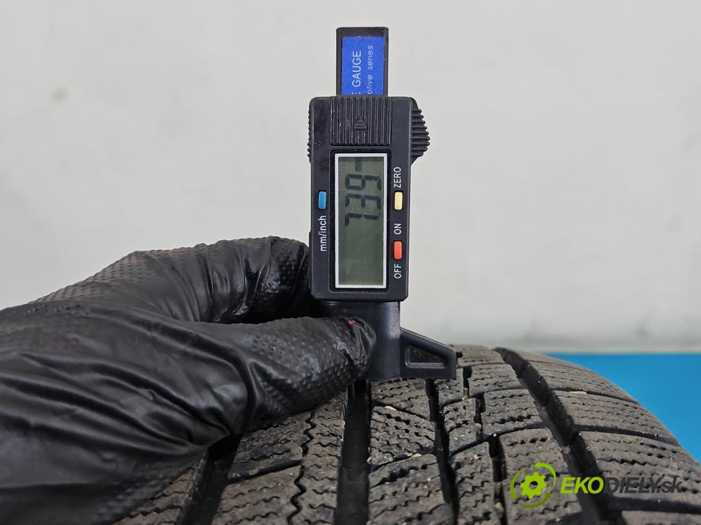 Toyota Corolla E11 1997-2002 1.4 vvti 97KM manual 71 kW 1398 cm3 3- pneumatiky: zimní 4 ks komplet