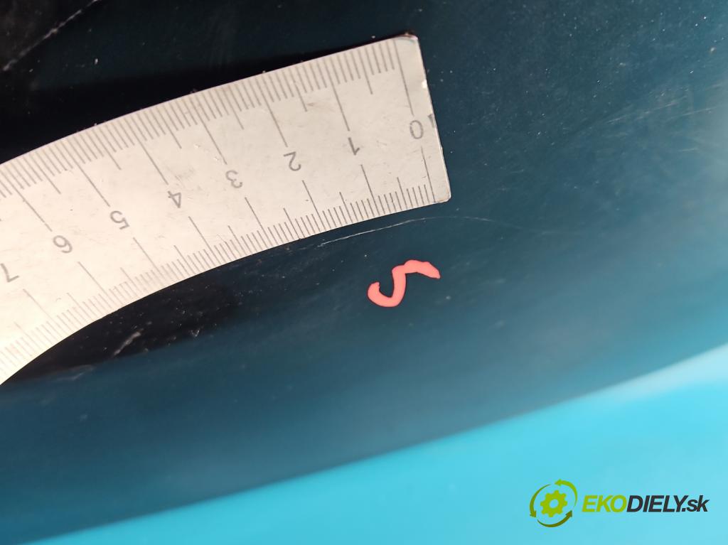 Volvo V50 2.0d 136 HP manual 100 kW 1997 cm3 5- zadna kufor  (Kapota zadná (kufor))