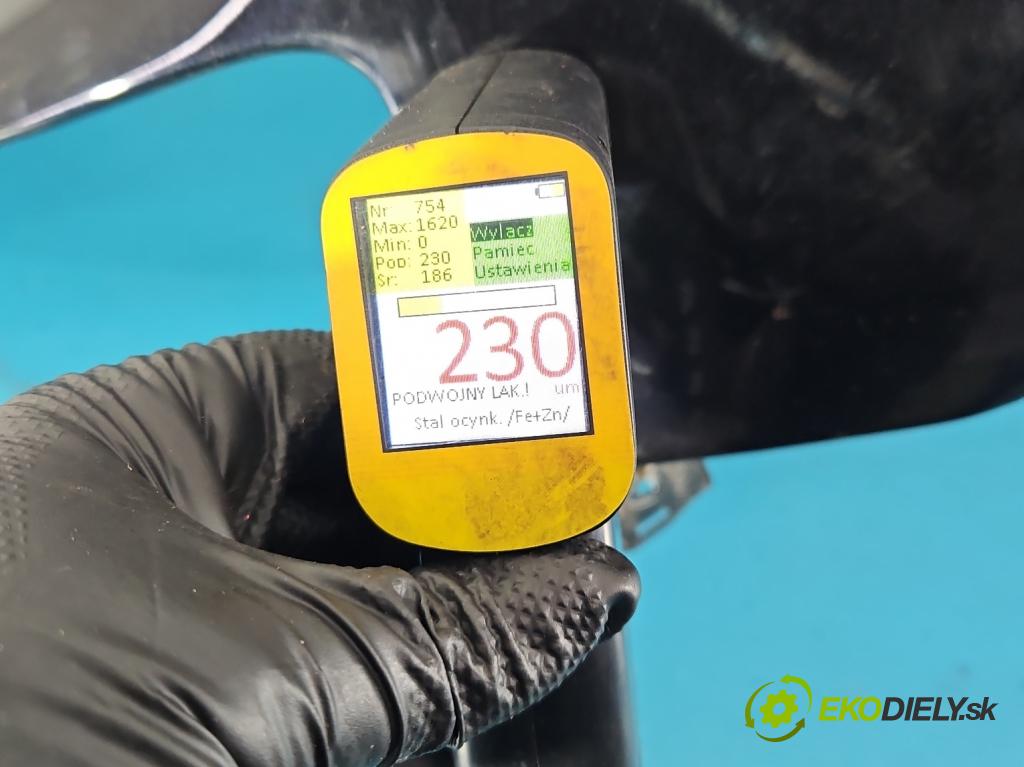 Volvo V50 2.0d 136 HP manual 100 kW 1997 cm3 5- blatník predné ľavý  (Blatník predný ľavý)