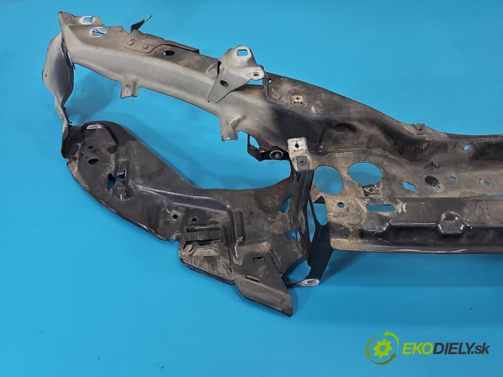 Volvo V50 2.0d 136hp manual 100 kW 1997 cm3 5- stěna přední  (Přední výztuha)