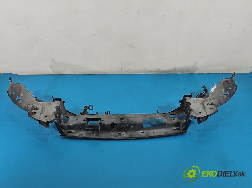 Volvo V50 2.0d 136hp manual 100 kW 1997 cm3 5- stěna přední  (Přední výztuha)