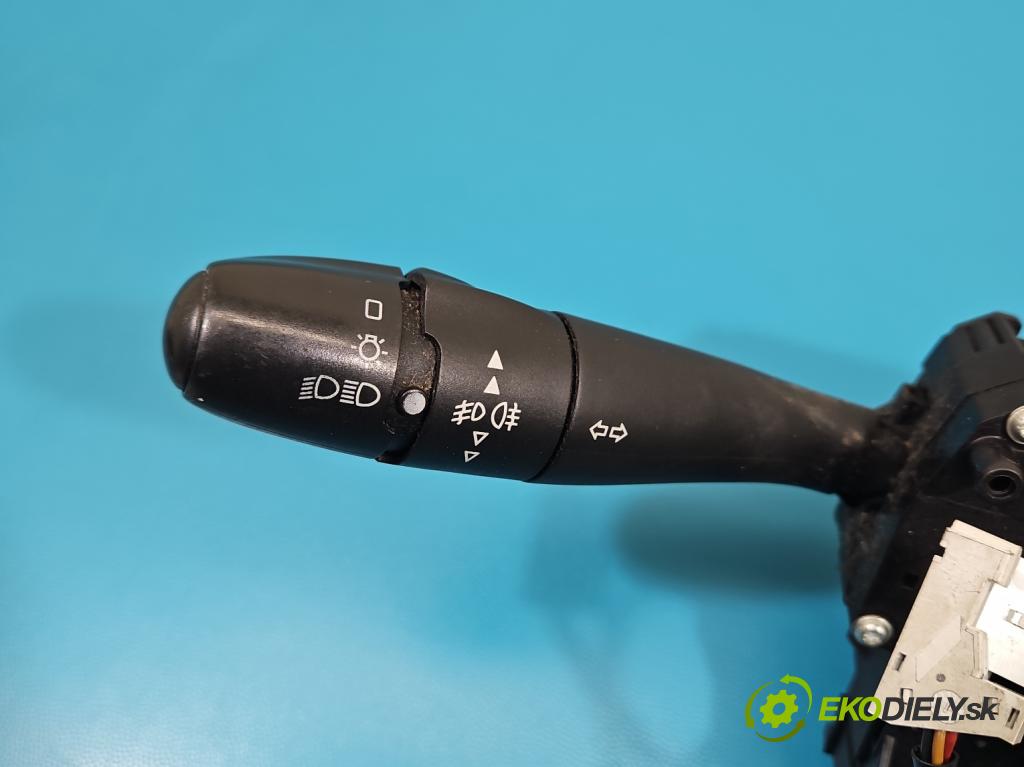 Peugeot 207 1.6 hdi 90 HP manual 66 kW 1599 cm3 5- prepínač komplex: 96657280XT (Prepínacie páčky pod volantom)