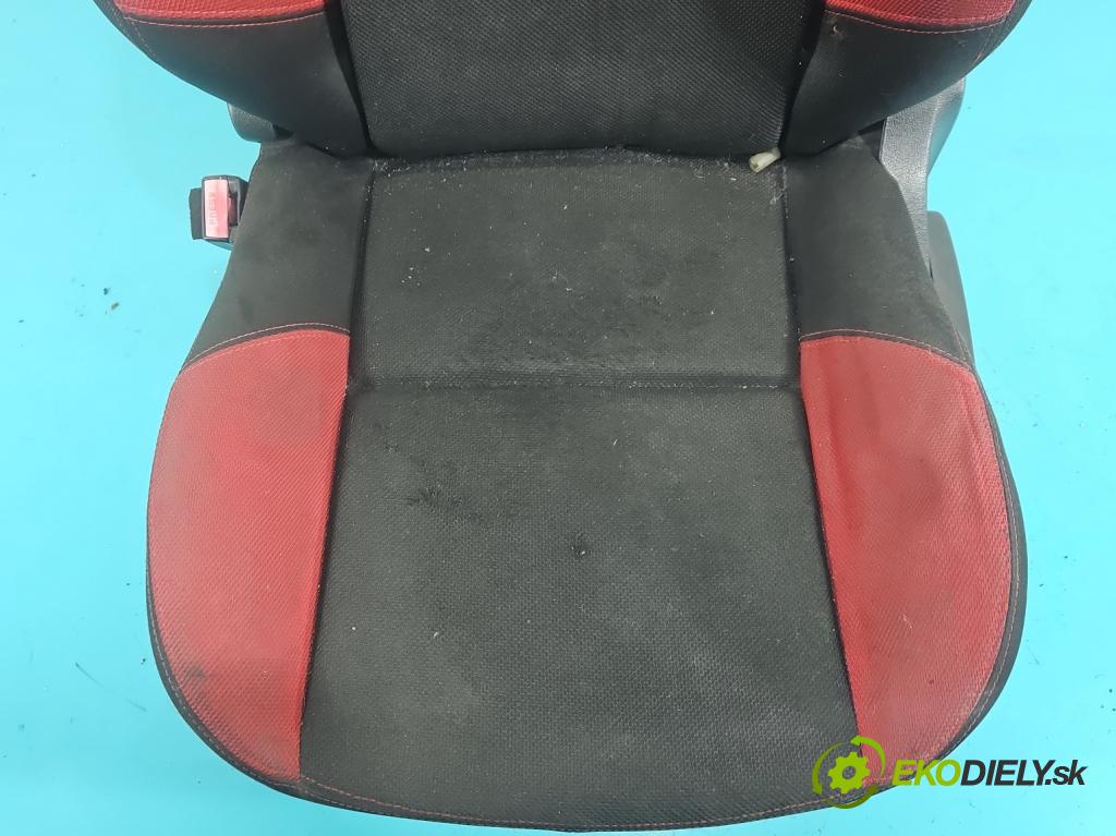 Peugeot 207 1.6 hdi 90 hp manual 66 kW 1599 cm3 5- Sedadlo levý  (Sedadlo)