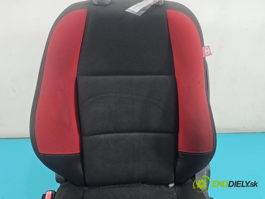 Peugeot 207 1.6 hdi 90 hp manual 66 kW 1599 cm3 5- Sedadlo levý  (Sedadlo)