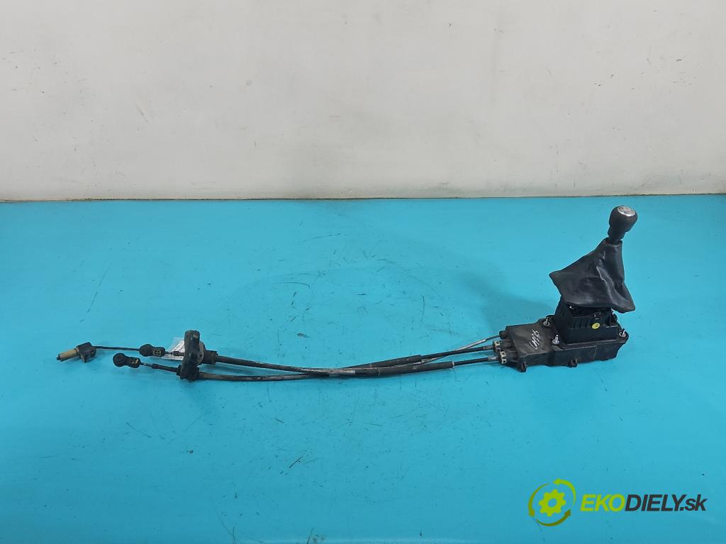 Peugeot 508 I 2010-2018 2.0 HDI 163 HP manual 120 kW 1997 cm3 5- Páka: Změny: stupeň,rýchlosť 9614412E (Rýchlostná páka (kulisa))