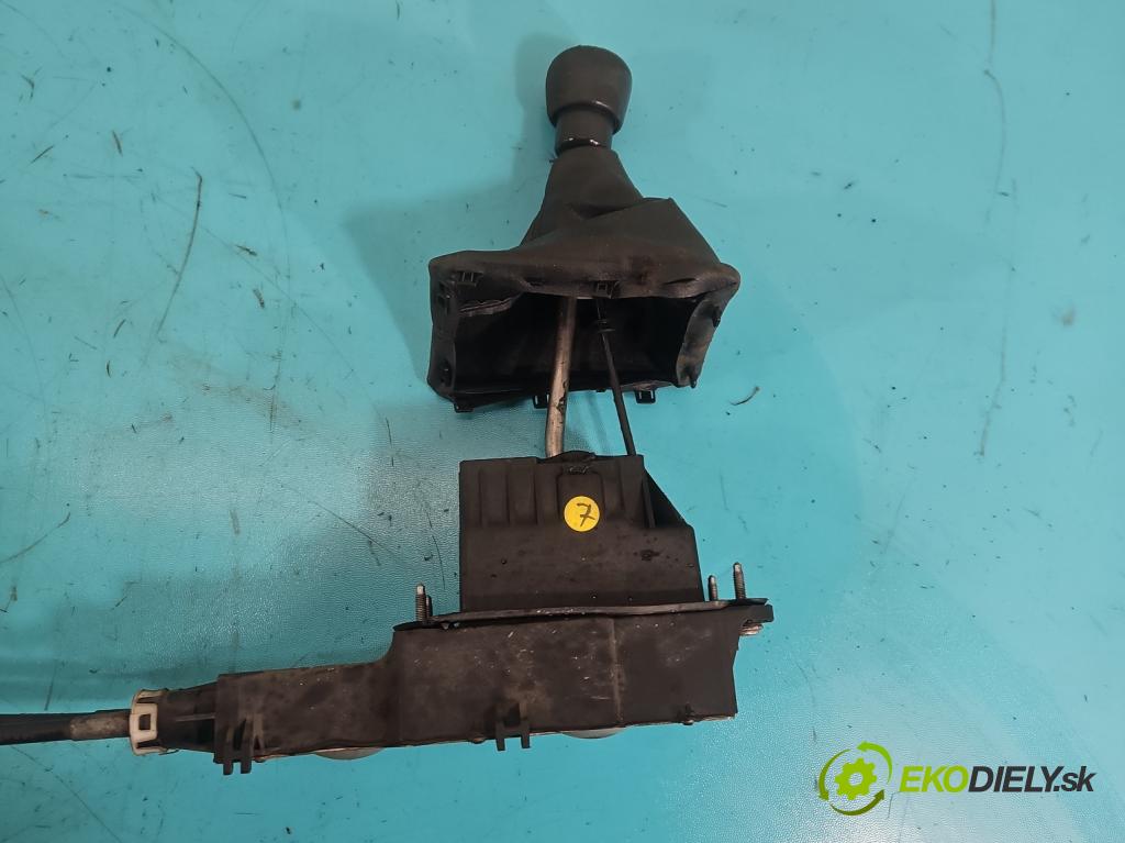 Peugeot 508 I 2010-2018 2.0 HDI 163 HP manual 120 kW 1997 cm3 5- Páka: Změny: stupeň,rýchlosť 9614412E (Rýchlostná páka (kulisa))