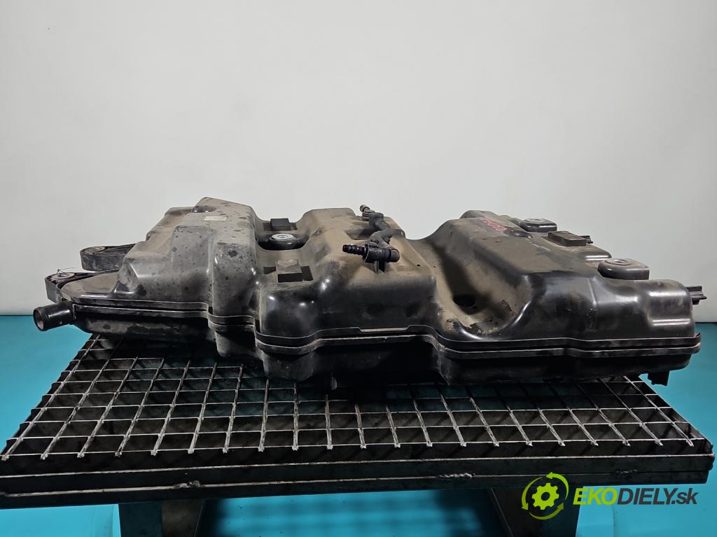 Mercedes Vito W447 2014- 1.75 cdi 102 HP manual 75 kW 1750 cm3 5- Nádrž: AdBlue: A4474707700