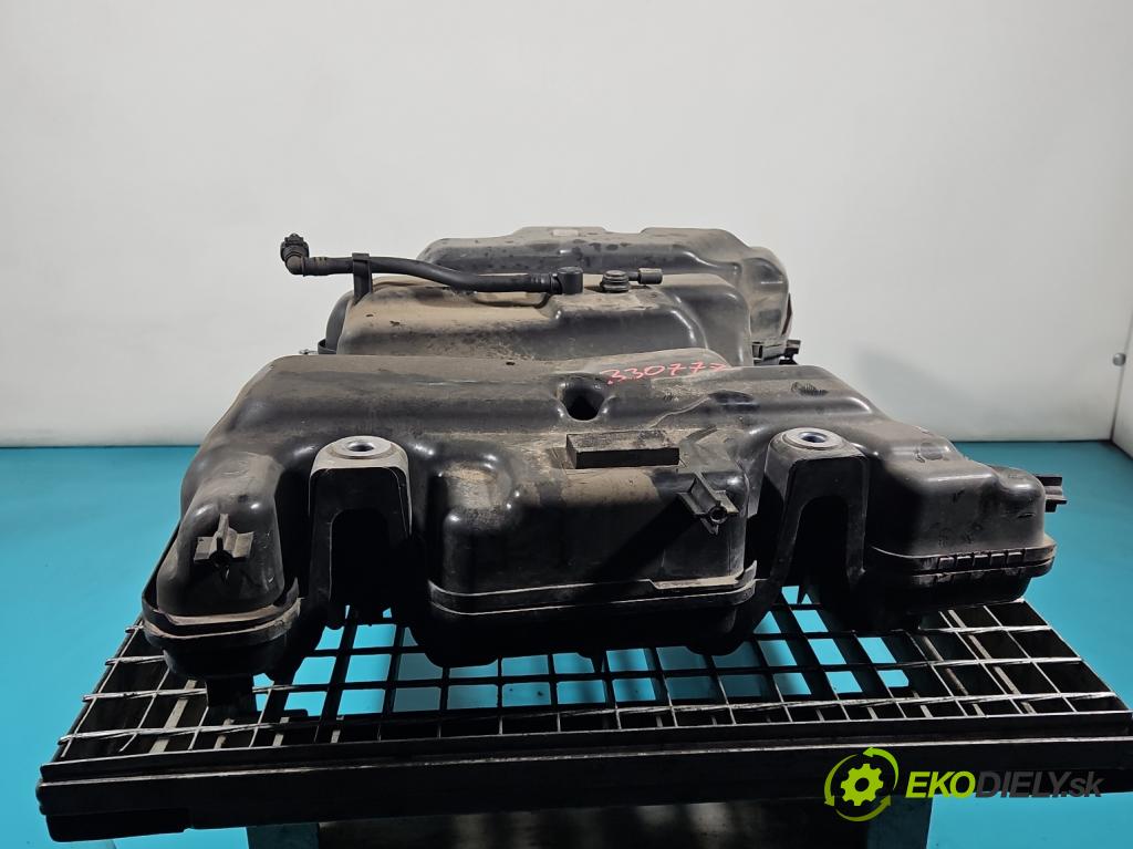 Mercedes Vito W447 2014- 1.75 cdi 102 HP manual 75 kW 1750 cm3 5- Nádrž: AdBlue: A4474707700