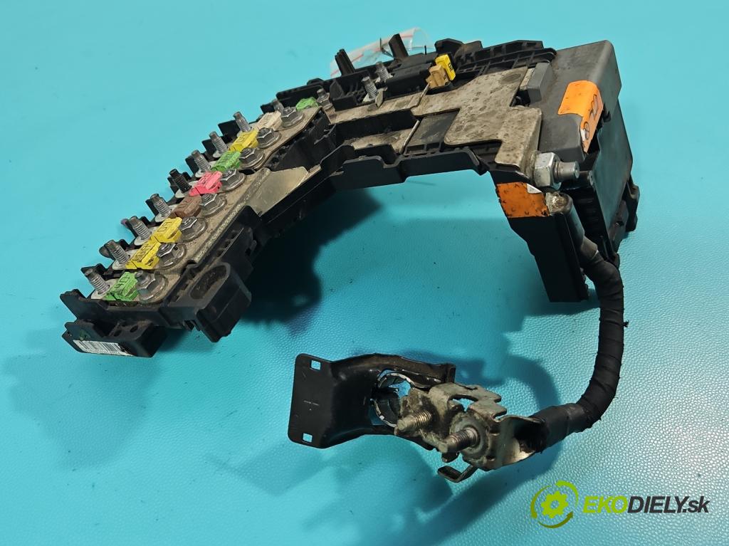 Peugeot 508 I 2010-2018 2.0 HDI 163 HP manual 120 kW 1997 cm3 5- kontakt plusová 9666817380