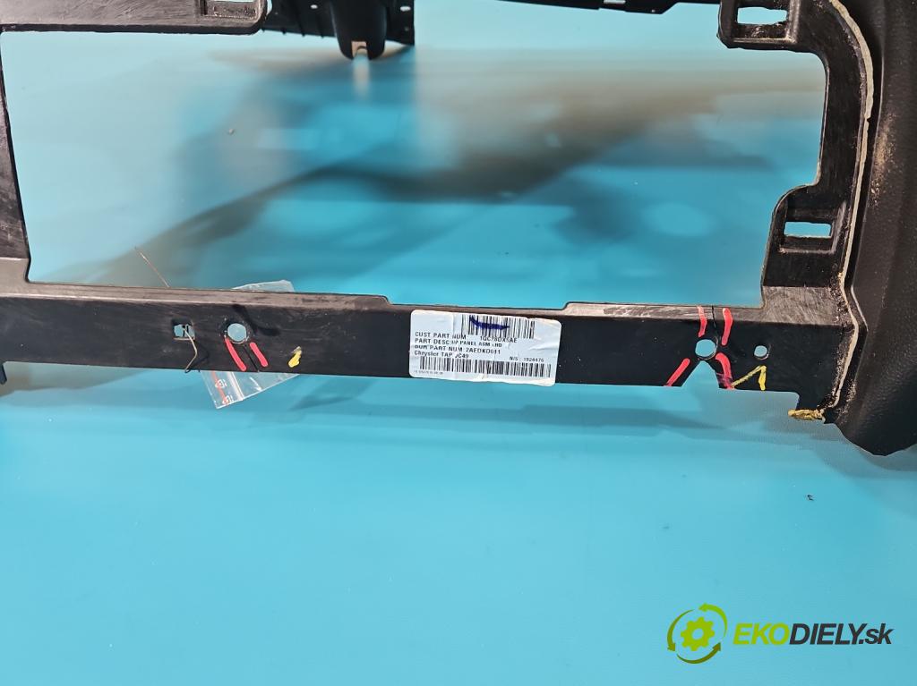 Fiat Freemont 2.0 JTD 170 hp automatic 125 kW 1956 cm3 5- kokpit,přistrojova deska