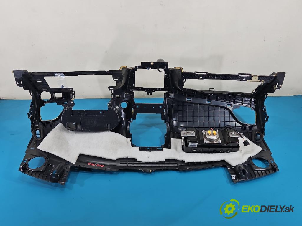 Fiat Freemont 2.0 JTD 170 hp automatic 125 kW 1956 cm3 5- kokpit,přistrojova deska