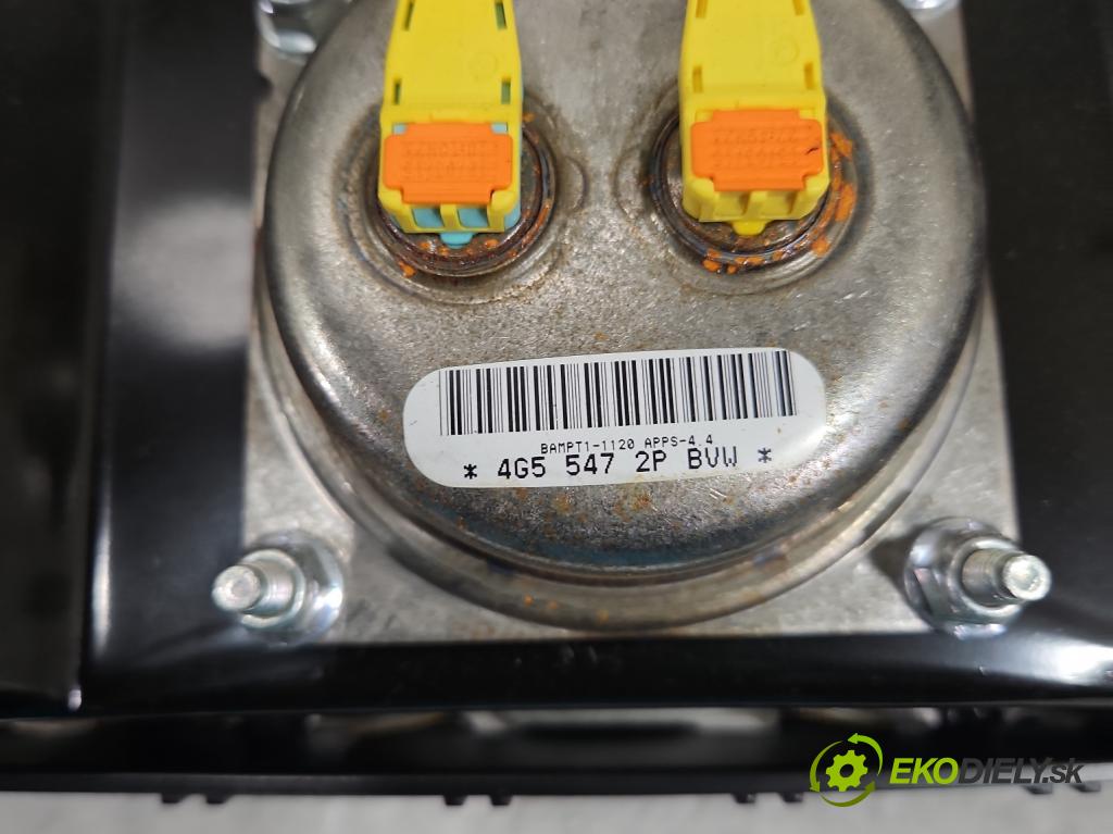 Fiat Freemont 2.0 JTD 170 hp automatic 125 kW 1956 cm3 5- kokpit,přistrojova deska