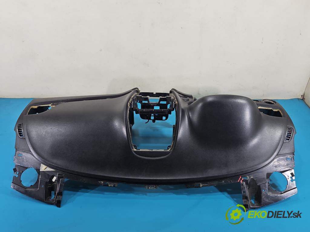 Fiat Freemont 2.0 JTD 170 hp automatic 125 kW 1956 cm3 5- kokpit,přistrojova deska