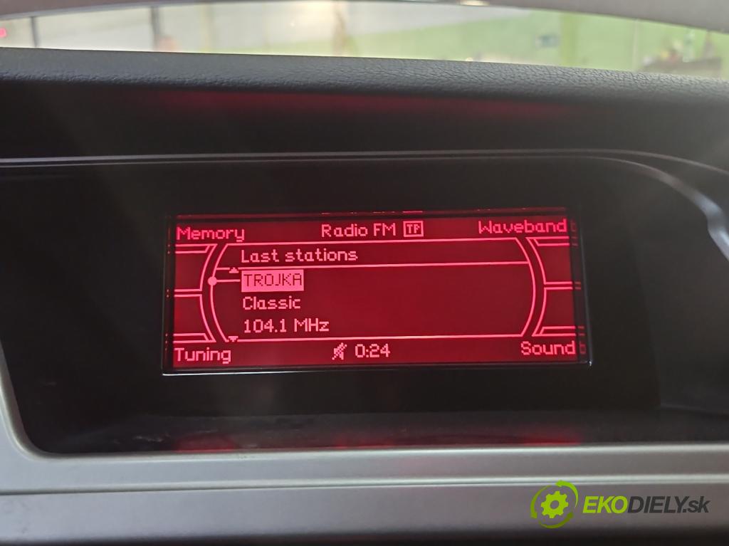 Audi A4 B8 2007-2015 2.0 TDI (CAGA) 143 HP manual 105 kW 1968 cm3 5- Zobrazit: 8T0919603B (Prístrojová doska)