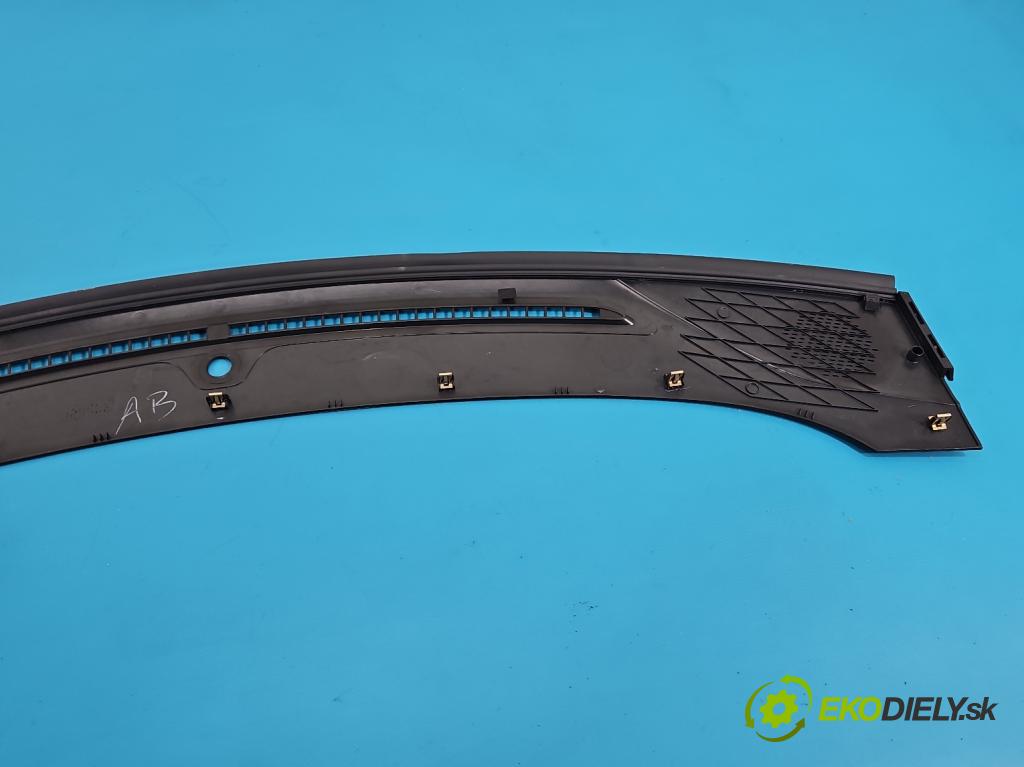 Fiat Freemont 2.0 JTD 170 hp automatic 125 kW 1956 cm3 5- torpédo 1SK31TRMAC (Plast pod čelním sklem)