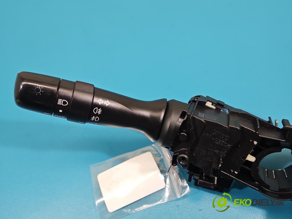 Toyota Prius II XW20 2003-2009 1.5b: 77 HP automatic 57 kW 1497 cm3 5- prepínač komplex: 42100-17F220 (Prepínacie páčky pod volantom)