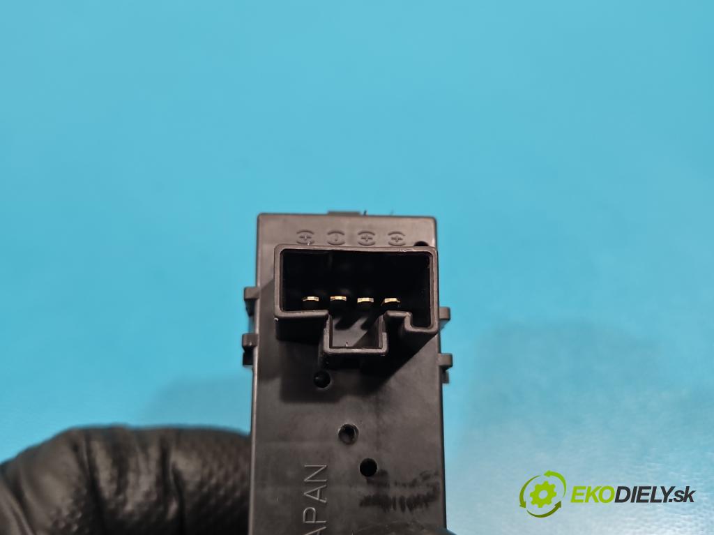 Toyota Prius II XW20 2003-2009 1.5b: 77 HP automatic 57 kW 1497 cm3 5- Zobrazit: 83910-47040 (Prístrojová doska)