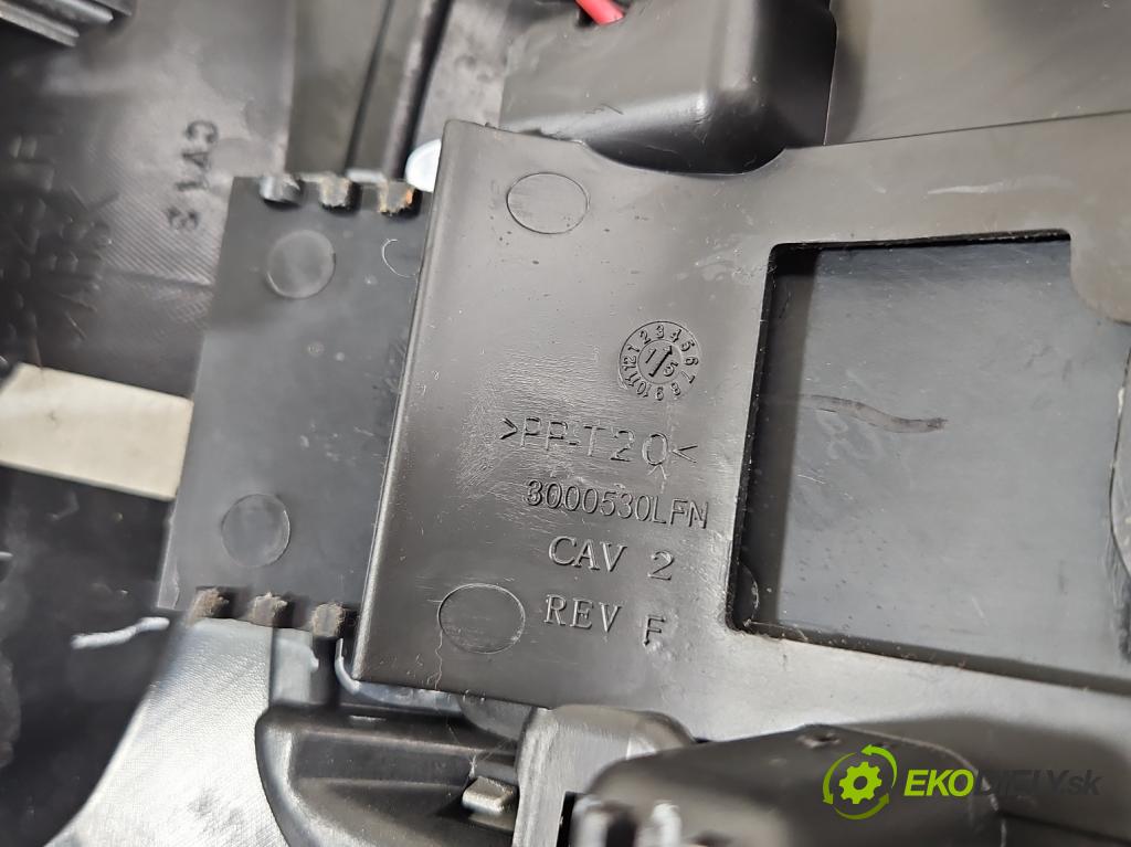 Fiat Freemont 2.0 JTD 170 HP automatic 125 kW 1956 cm3 5- Rukojeť: na nápoje: 1QG55JXP (Držiak (úchyt) na nápoje)