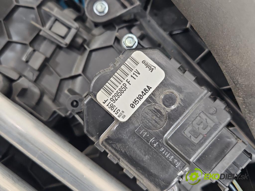 Fiat Freemont 2.0 JTD 170 hp automatic 125 kW 1956 cm3 5- radiátor 68105538AA (Radiátor topení)