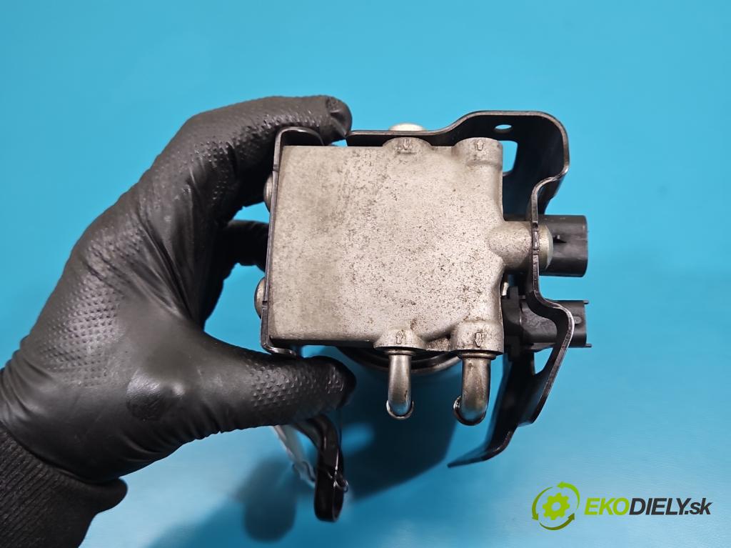 Fiat Freemont 2.0 JTD 170 hp automatic 125 kW 1956 cm3 5- obal filtra paliva 3000862