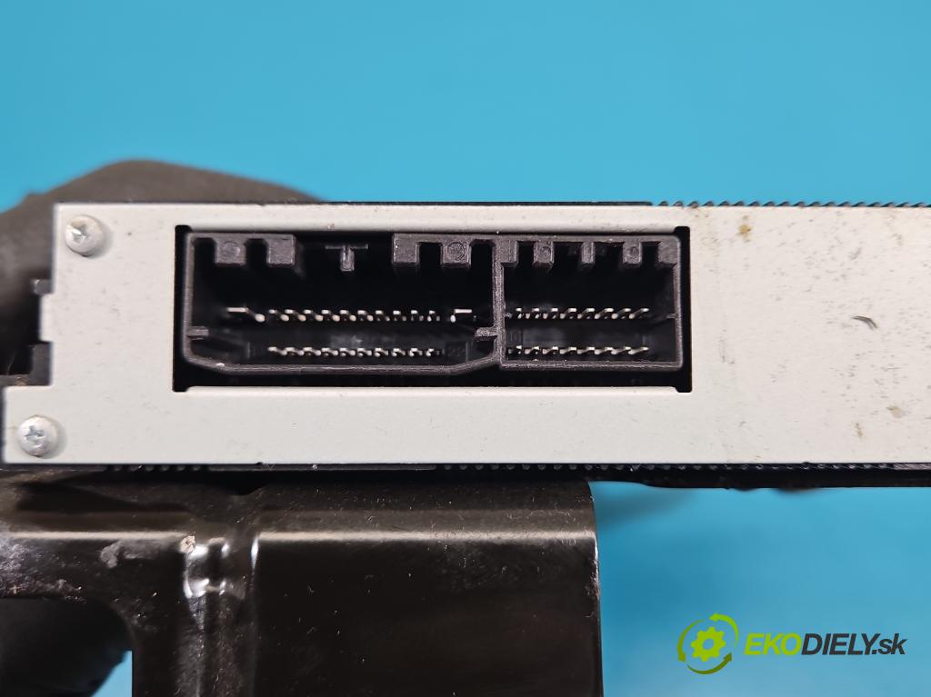 Fiat Freemont 2.0 JTD 170 HP automatic 125 kW 1956 cm3 5- Zesilovač: 05064981AM (Zosilňovač)