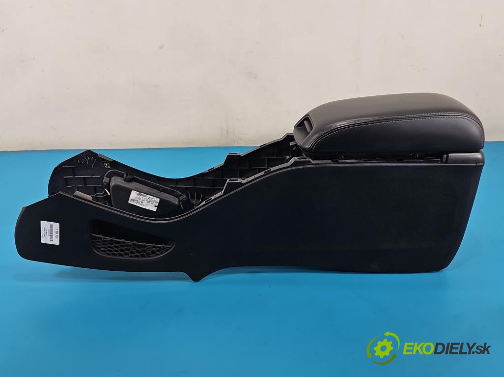 Fiat Freemont 2.0 JTD 170 HP automatic 125 kW 1956 cm3 5- operadlo 5AEAAH409 (Lakťová opierka)