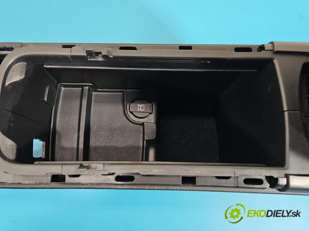 Fiat Freemont 2.0 JTD 170 HP automatic 125 kW 1956 cm3 5- operadlo 5AEAAH409 (Lakťová opierka)