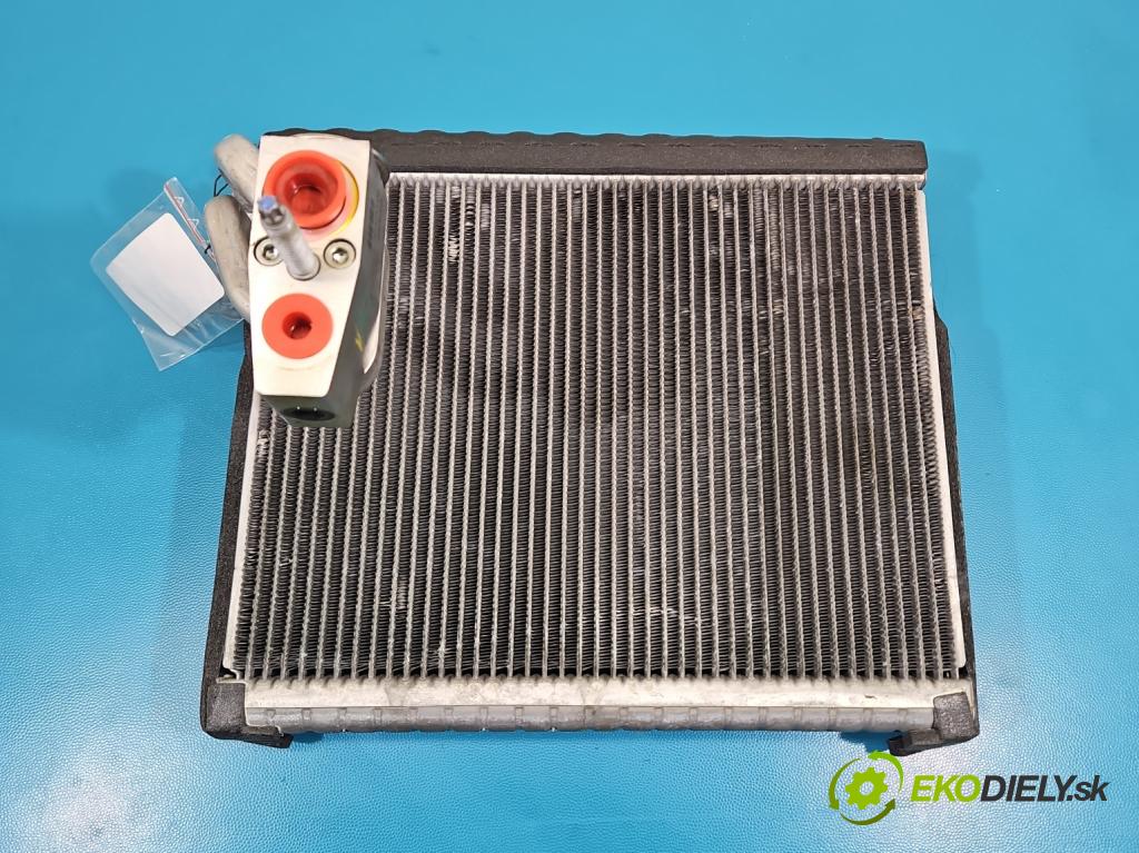 Fiat Freemont 2.0 JTD 170 hp automatic 125 kW 1956 cm3 5- radiátor AA447500-4100 (Radiátor topení)