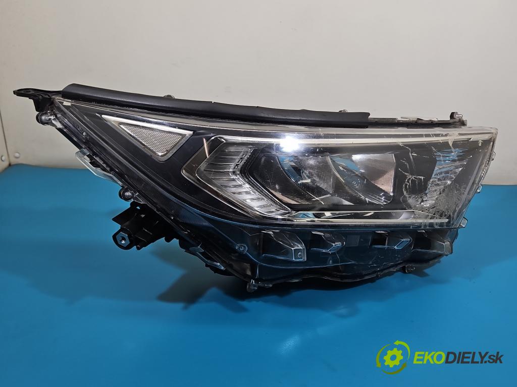 Toyota Rav4 V 2018- 2.5 hybrid 178KM automatic 131 kW 2487 cm3 5- světlo pravý  (Pravé přední světlo)