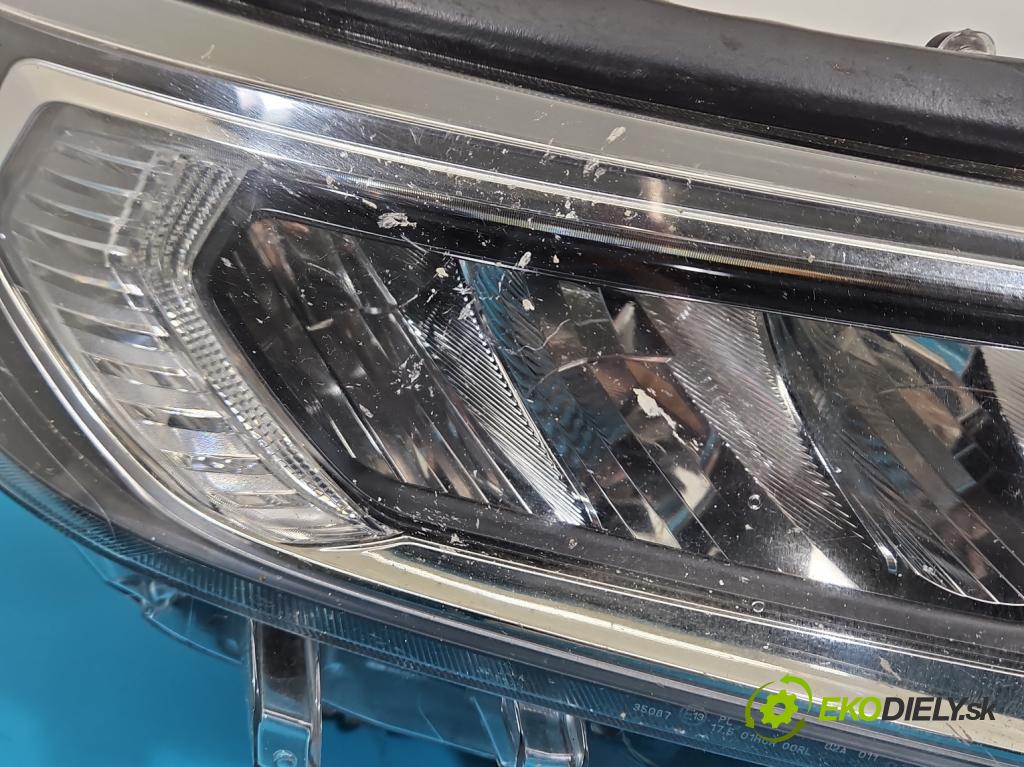 Toyota Rav4 V 2018- 2.5 hybrid 178KM automatic 131 kW 2487 cm3 5- světlo pravý  (Pravé přední světlo)