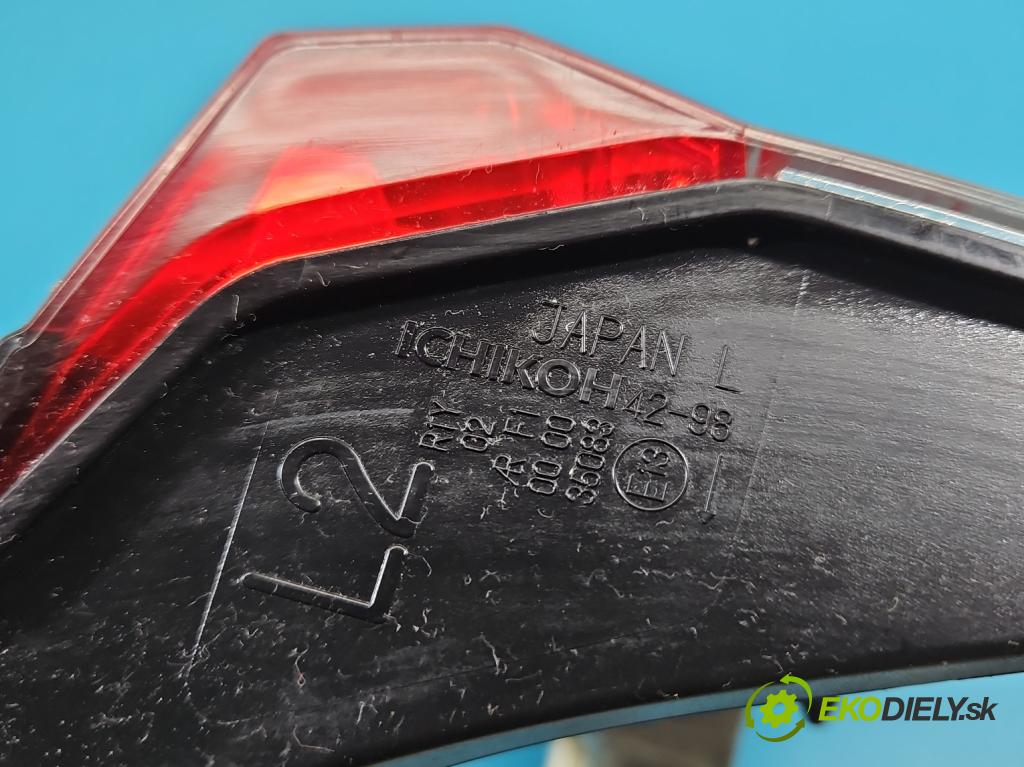 Toyota Rav4 V 2018- 2.5 hybrid 178HP: automatic 131 kW 2487 cm3 5- svetlo / reflektor zadné ľavé 81590-42062 (Kľučka dverí ostatné)