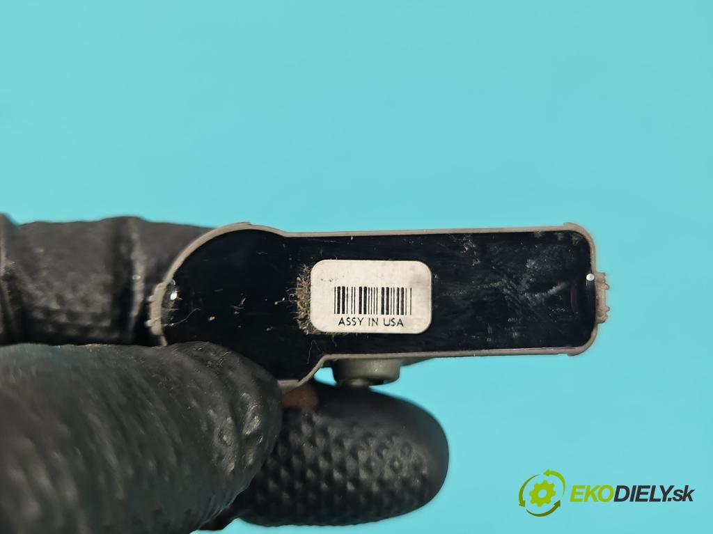 Fiat Freemont 2.0 JTD 170 HP automatic 125 kW 1956 cm3 5- snímač tlak: pneumatika 68241067AB (Snímač tlaku v pneumatike)