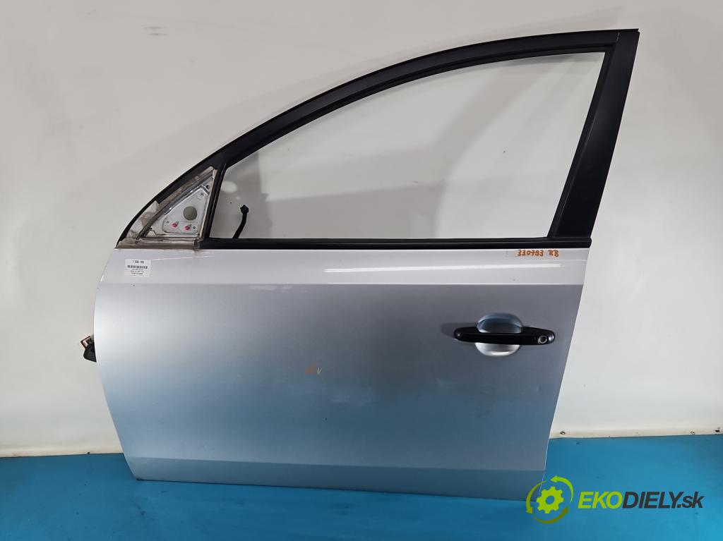 Hyundai I30 I 2007-2012 1.6 crdi 115 HP manual 84.6 kW 1582 cm3 5- dvere predné ľavé  (Kľučka dverí ostatné)