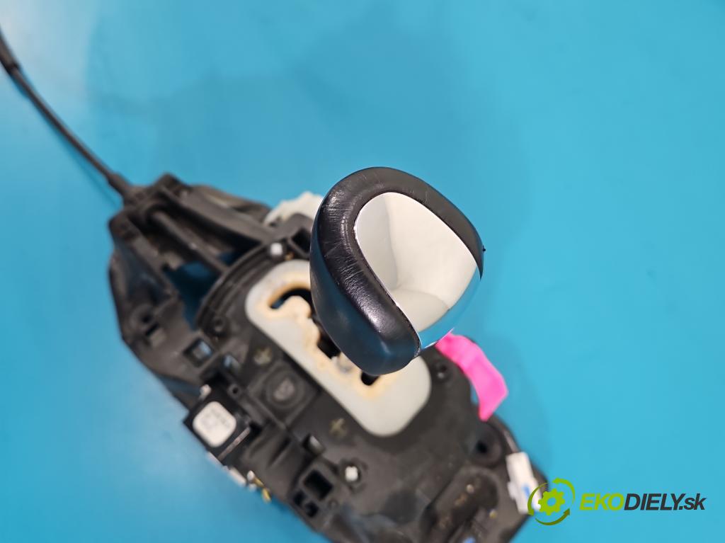 Fiat Freemont 2.0 JTD 170 HP automatic 125 kW 1956 cm3 5- Páka: Změny: stupeň,rýchlosť 04766410AE (Rýchlostná páka (kulisa))