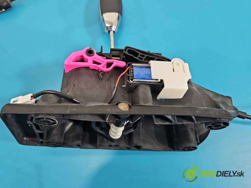 Fiat Freemont 2.0 JTD 170 HP automatic 125 kW 1956 cm3 5- Páka: Změny: stupeň,rýchlosť 04766410AE (Rýchlostná páka (kulisa))