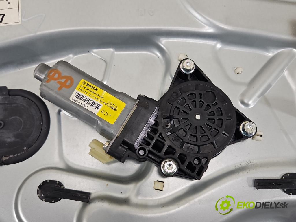 Hyundai I30 I 2007-2012 1.6 crdi 115 HP manual 84.6 kW 1582 cm3 5- mechanizmus okna predné pravý 82480-2L150
