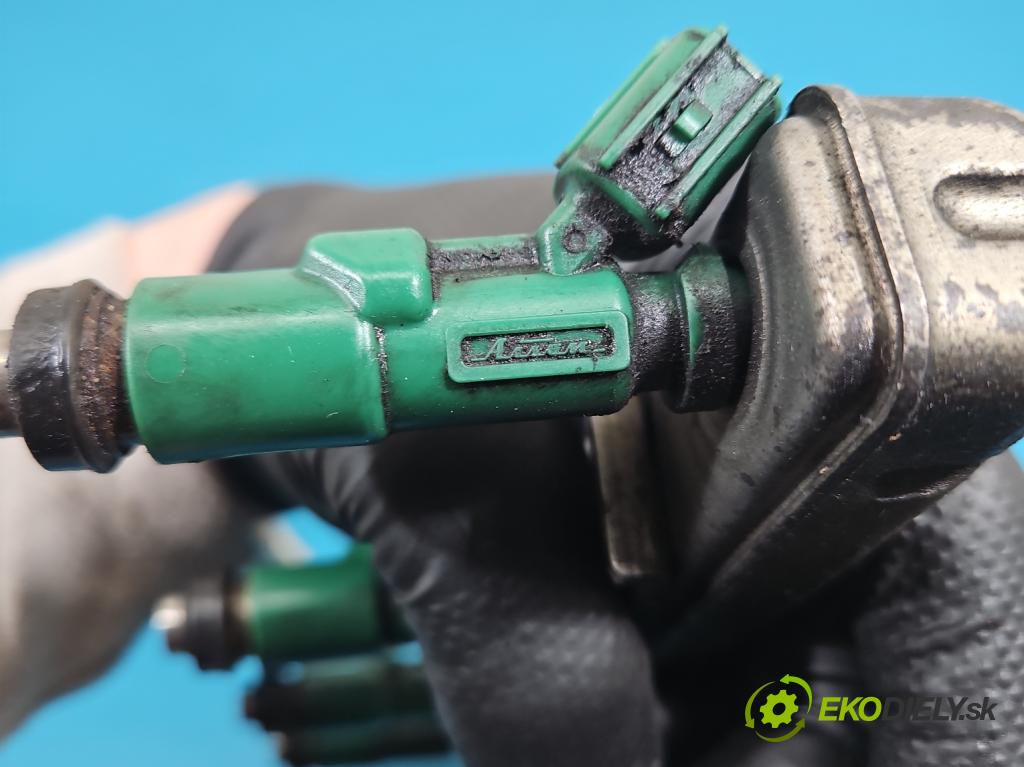 Toyota Prius II XW20 2003-2009 1.5b: 77 HP automatic 57 kW 1497 cm3 5- vstrek 23250-21020 (Vstrekovač paliva)