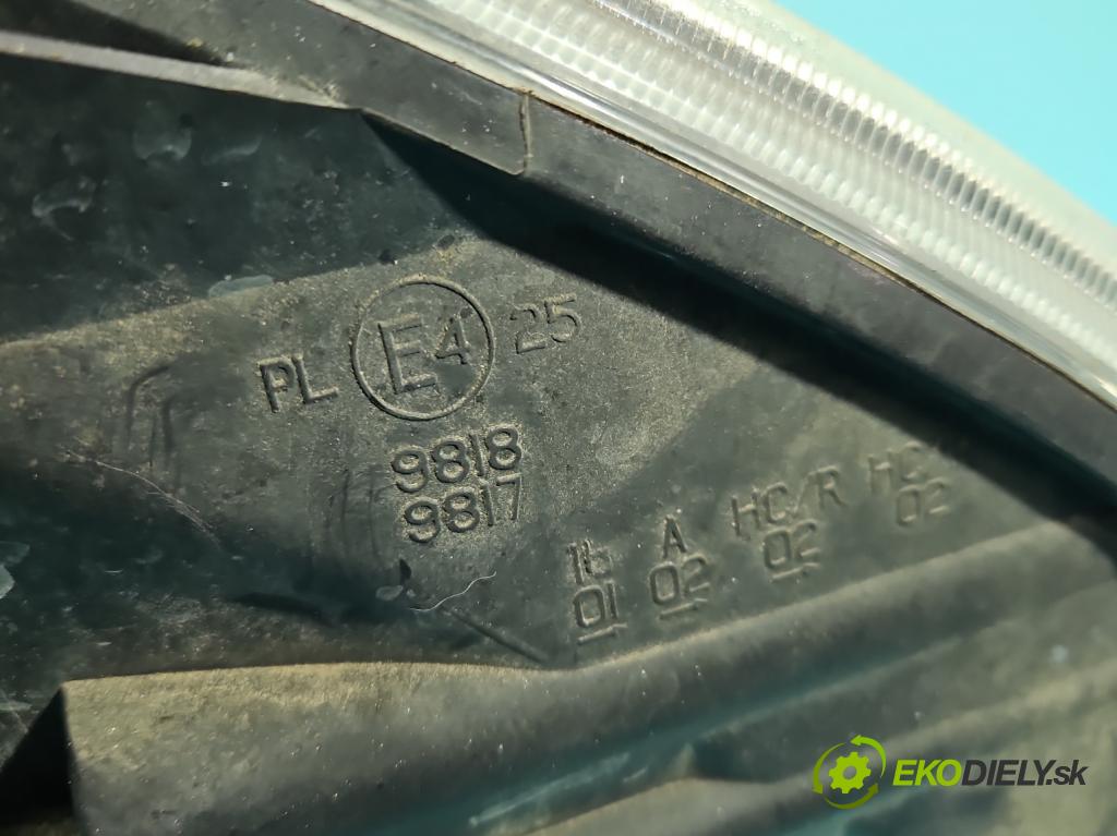 Ford Fiesta Mk6 2002-2008 1.3 69KM manual 51 kW 1299 cm3 5- Reflektor: ľavý (Kľučka dverí ostatné)