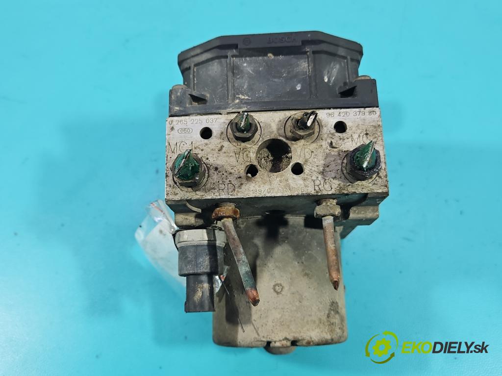 Peugeot 307 2.0 HDI 107 HP manual 79 kW 1997 cm3 3- čerpadlo abs 0265950015 (Pumpa ABS)