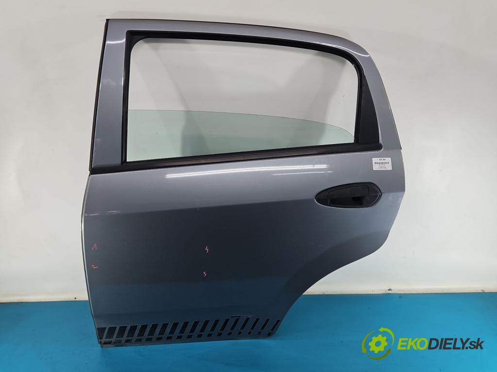 Fiat Punto Grande 1.4 8v 77 hp manual 57 kW 1368 cm3 5- dveře zadní levé (Klika dveří ostatní)