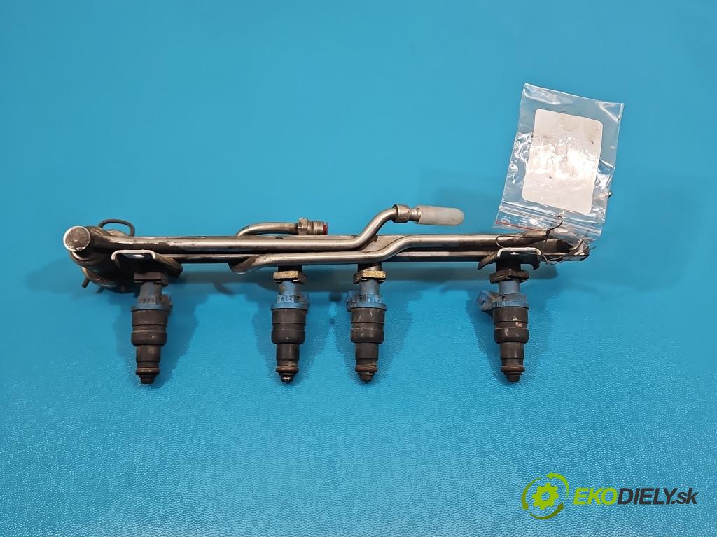 Vw Passat B5 1995-2005 1.6 8v 101 HP manual 74 kW 1595 cm3 4- vstrek 06B133551 (Vstrekovač paliva)