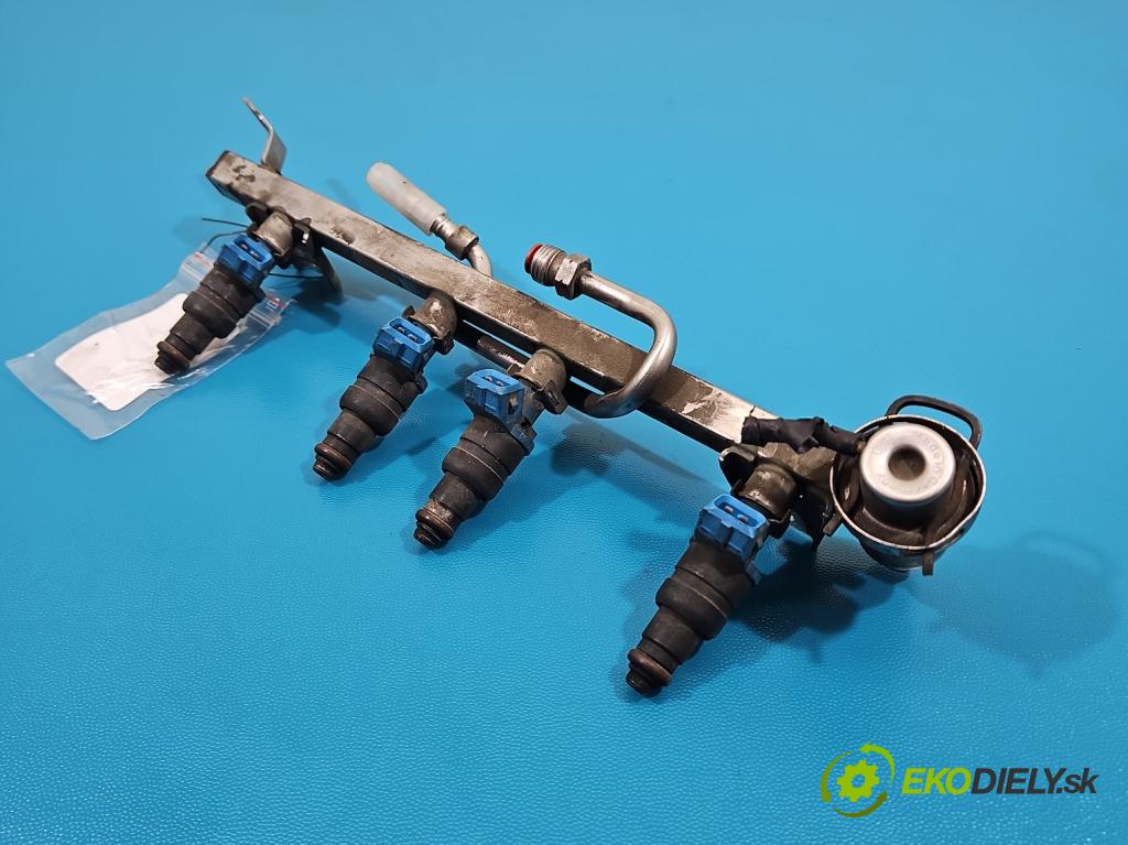 Vw Passat B5 1995-2005 1.6 8v 101 HP manual 74 kW 1595 cm3 4- vstrek 06B133551 (Vstrekovač paliva)