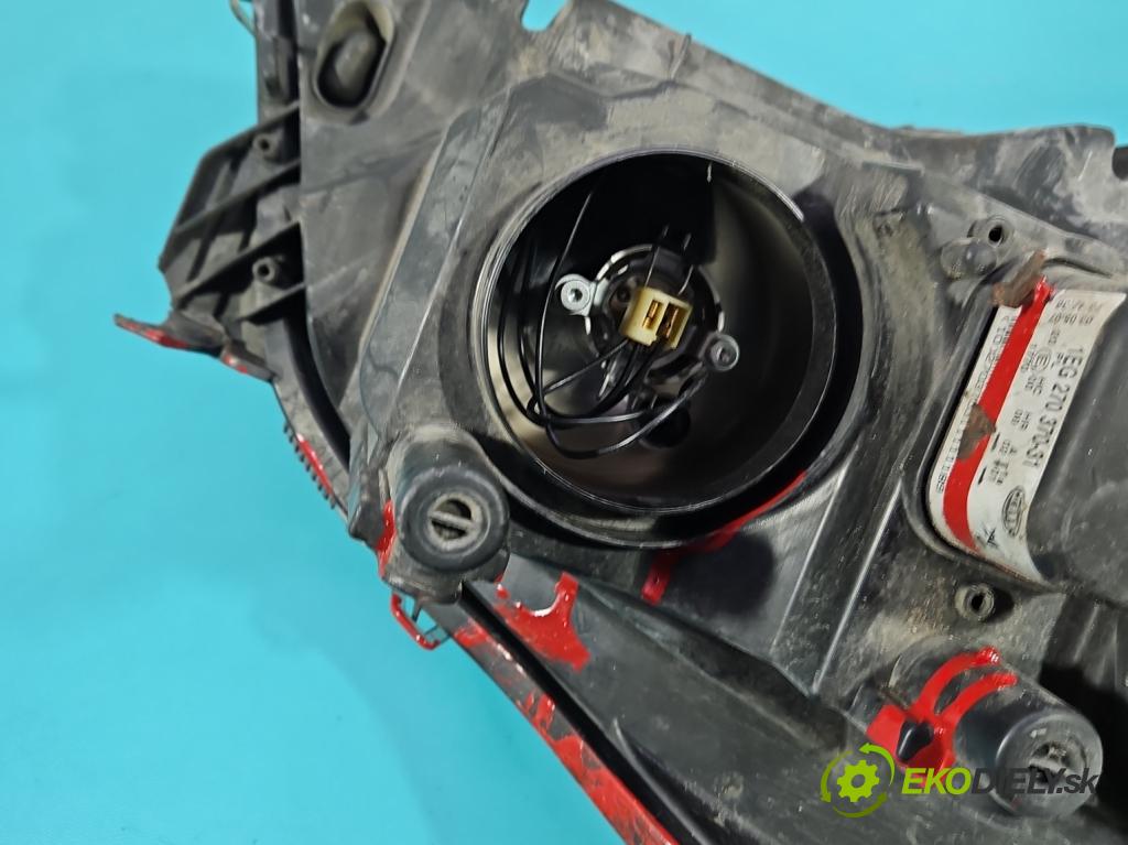 Opel Astra III 2004-2014 1.7 cdti 101 HP manual 74 kW 1686 cm3 5- Reflektor: ľavý 1EG270370-31 (Kľučka dverí ostatné)