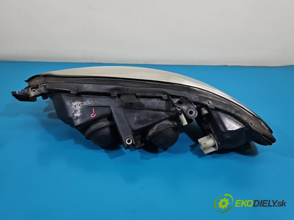 Opel Vectra B 1995-2002 2.0 dti 101 HP manual 74 kW 1995 cm3 4- Reflektor: pravý  (Svetlo predné pravé)