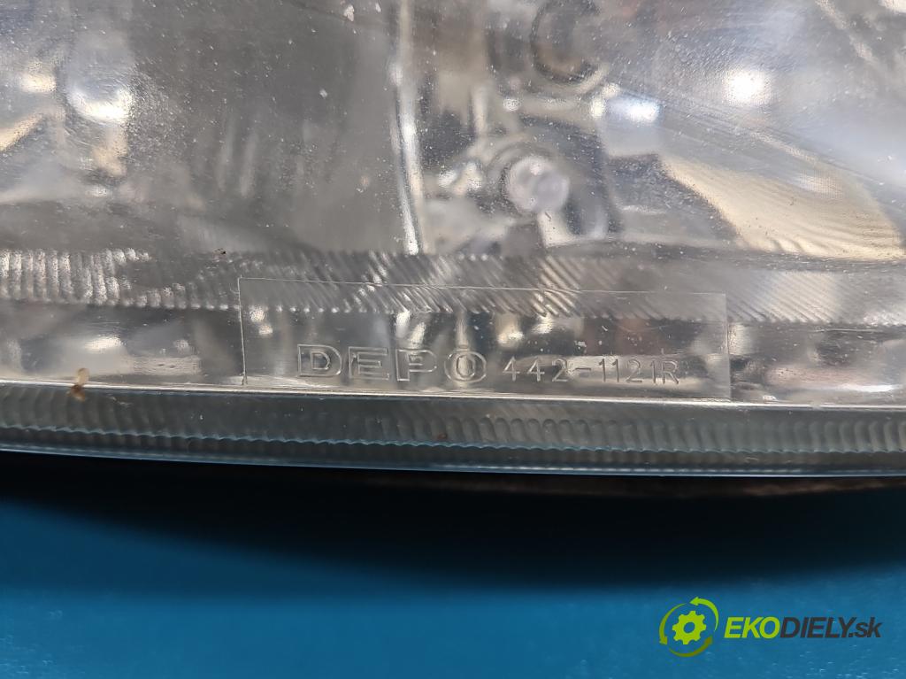 Opel Vectra B 1995-2002 2.0 dti 101 HP manual 74 kW 1995 cm3 4- Reflektor: pravý  (Svetlo predné pravé)