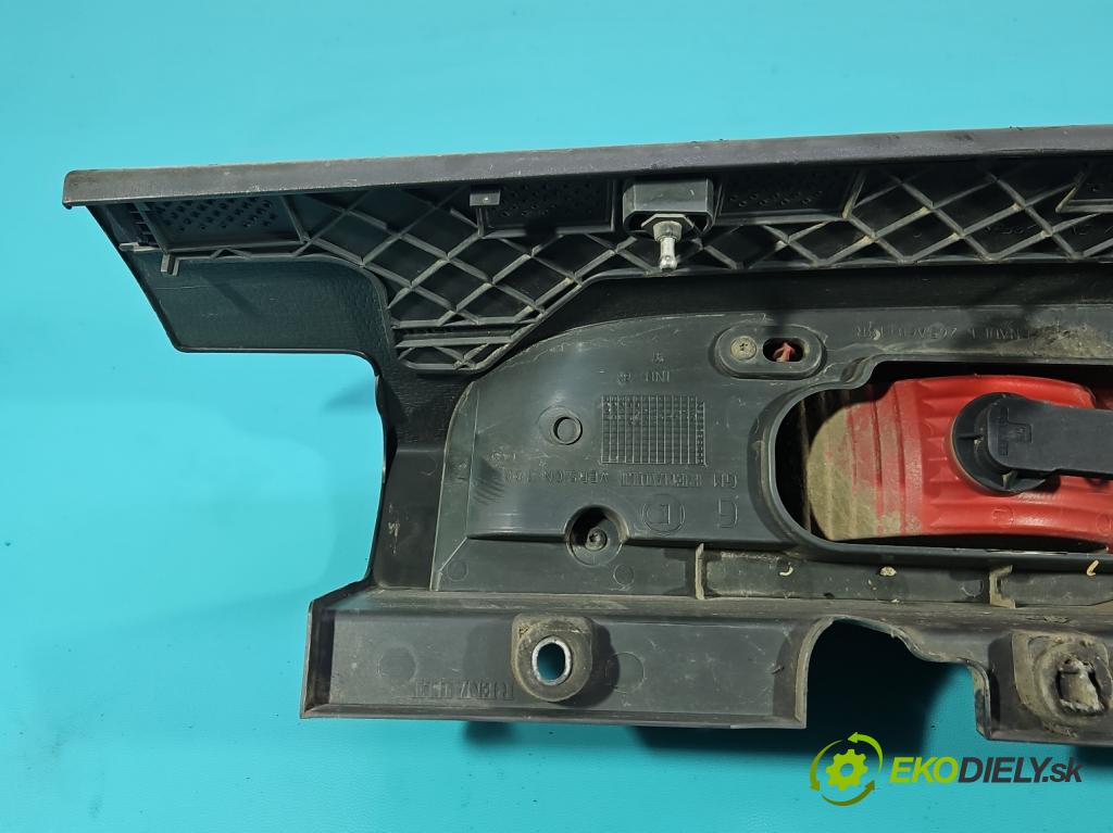 Nissan Primastar 2001-2014 2.0 dci 114 HP manual 84 kW 1995 cm3 5- svetlo / reflektor zadné ľavé 93857722 (Kľučka dverí ostatné)
