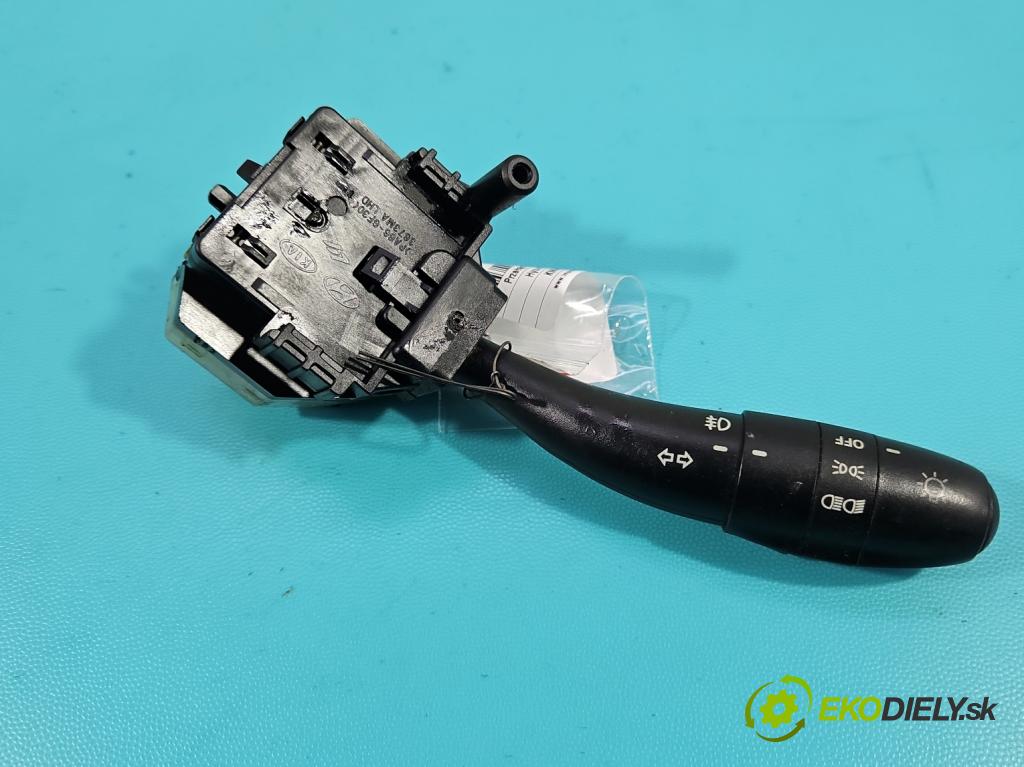 Hyundai I30 I 2007-2012 1.6 crdi 115 HP manual 84.6 kW 1582 cm3 5- prepínač smeroviek 93410-2L020 (Prepínacie páčky pod volantom)